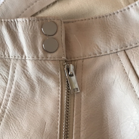Zara Basics Faux Leather Skirt Light Putty Colour Size Small - Picture 4 of 9